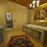 Caftan Cave