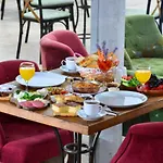 Caftan Cave Hotel 4*