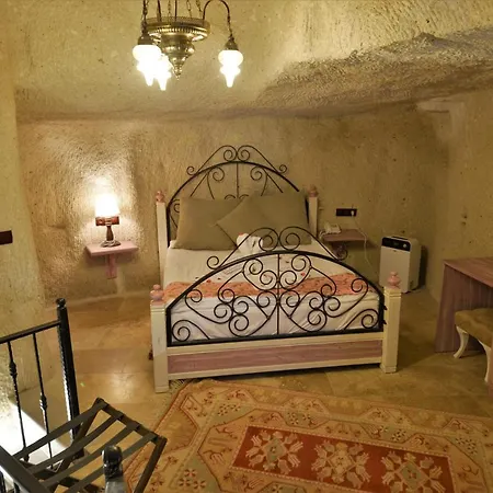 Caftan Cave