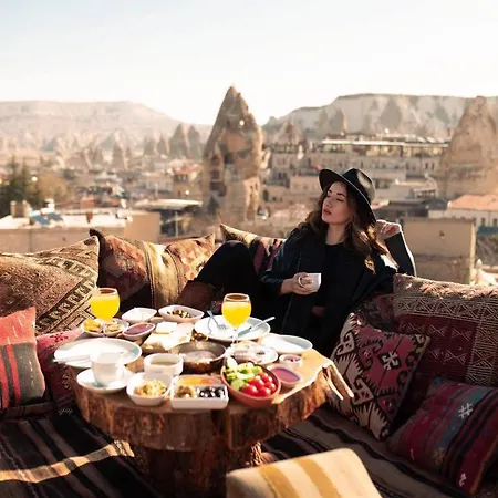 Caftan Cave Bed & Breakfast 2*