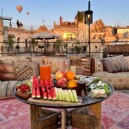 Caftan Cave Bed & Breakfast 2*