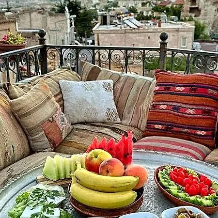 Caftan Cave 4*