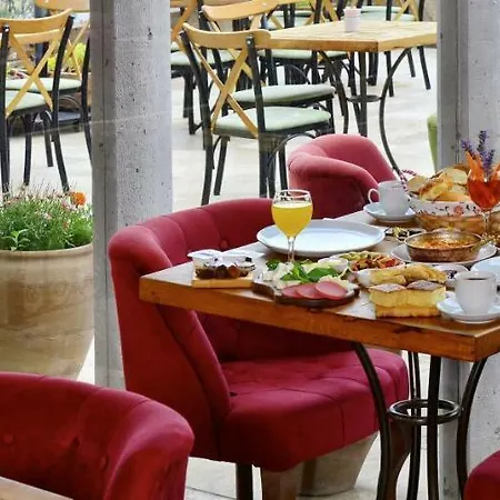 Caftan Cave غوريمِيه